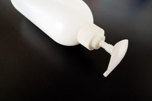 White color SCREW Bottle Pump 28/410